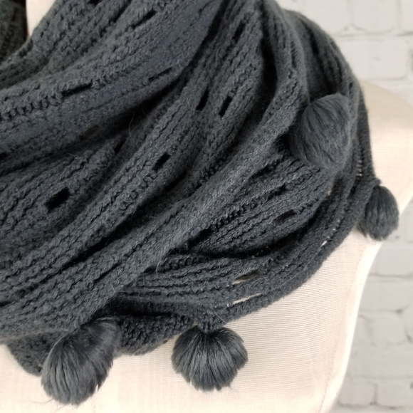 CHARLIE PAIGE | knit bauble infinity scarf - Picture 2 of 5